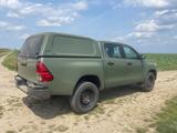 Toyota Hilux 2.4 D Comfort Diffsperre Standheizung  - Toyota Hilux von privat