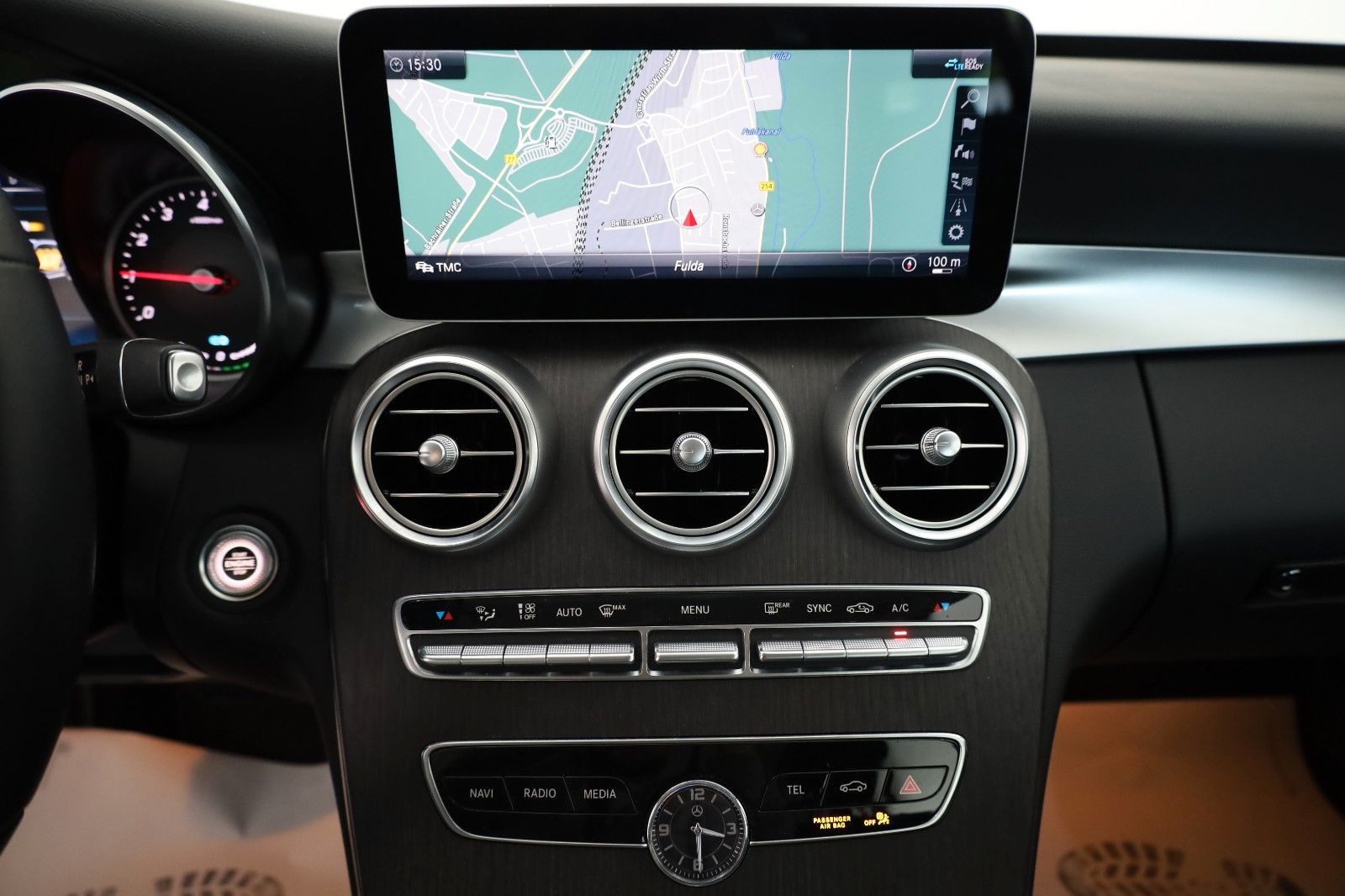 Fahrzeugabbildung Mercedes-Benz C 200 T 4M T.Leder,Navi,LED,SH,PDC,SR+WR