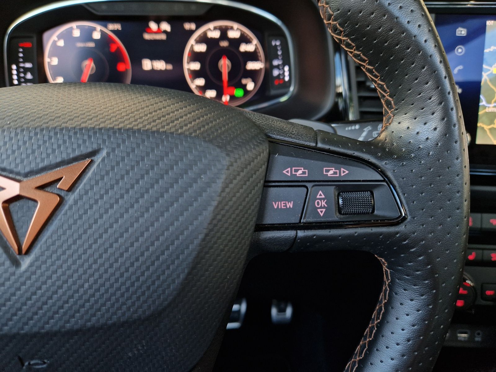 Fahrzeugabbildung CUPRA Ateca 4Drive PANO AHK 360° LED