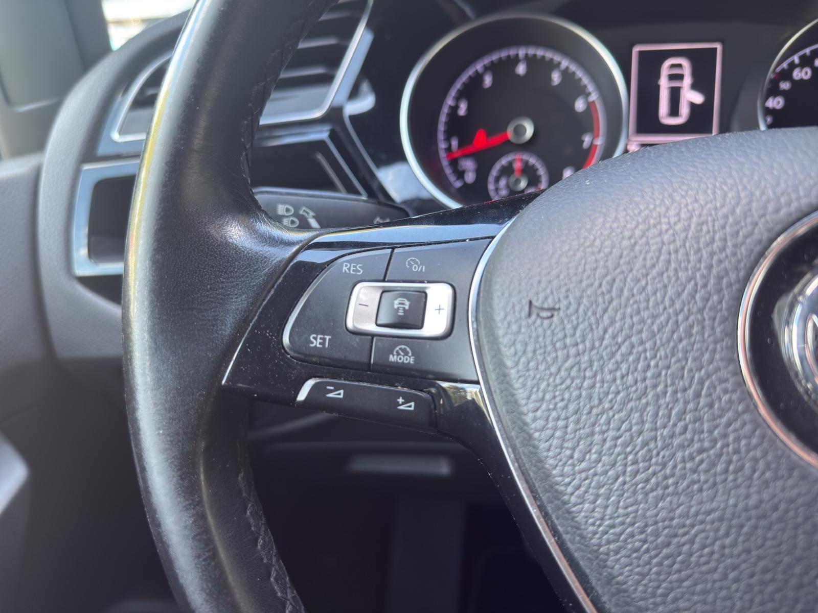 Volkswagen Touran Comfortline|NAVI|1.HAND|KAMERA