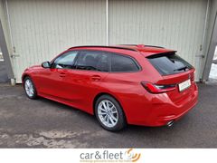 Fahrzeugabbildung BMW 320dA xDrive Touring Navi LED SiHz Tempo PDC AHK