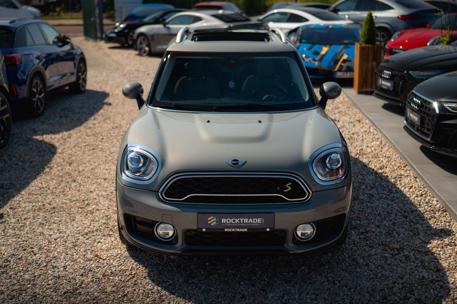Fahrzeugabbildung MINI COOPER SE Countryman All4 | Pano | ACC | Plug-In
