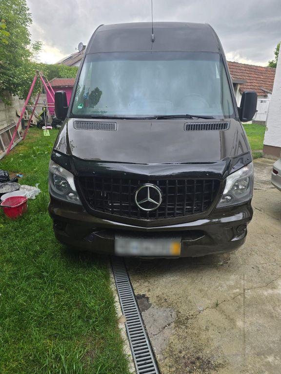 Image of Mercedes-Benz Sprinter