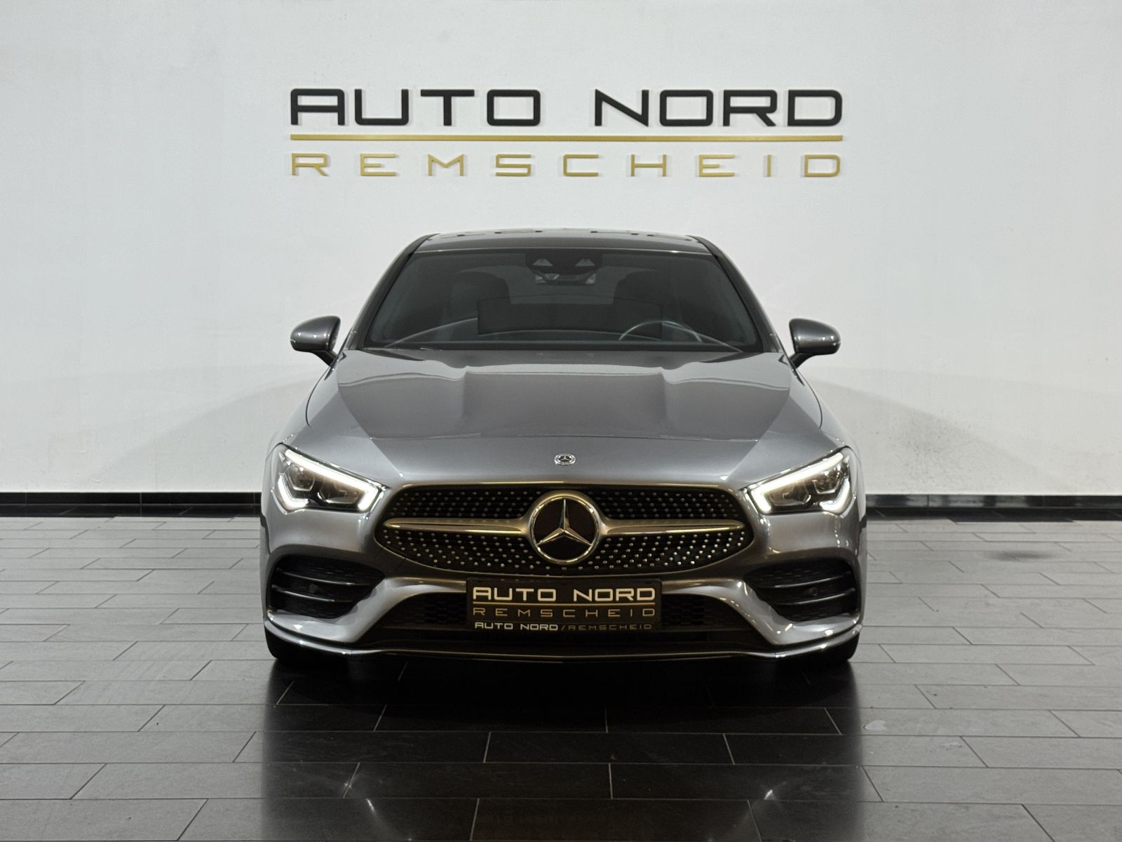 Mercedes-Benz CLA 250 AMG Coupé Ambiente LED DCT DAB foto 2