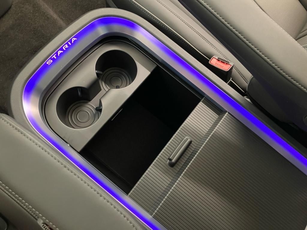 Fahrzeugabbildung Hyundai STARIA HEV 7-Sitzer (MY25) 1.6 T-GDI 360 4xSHZ