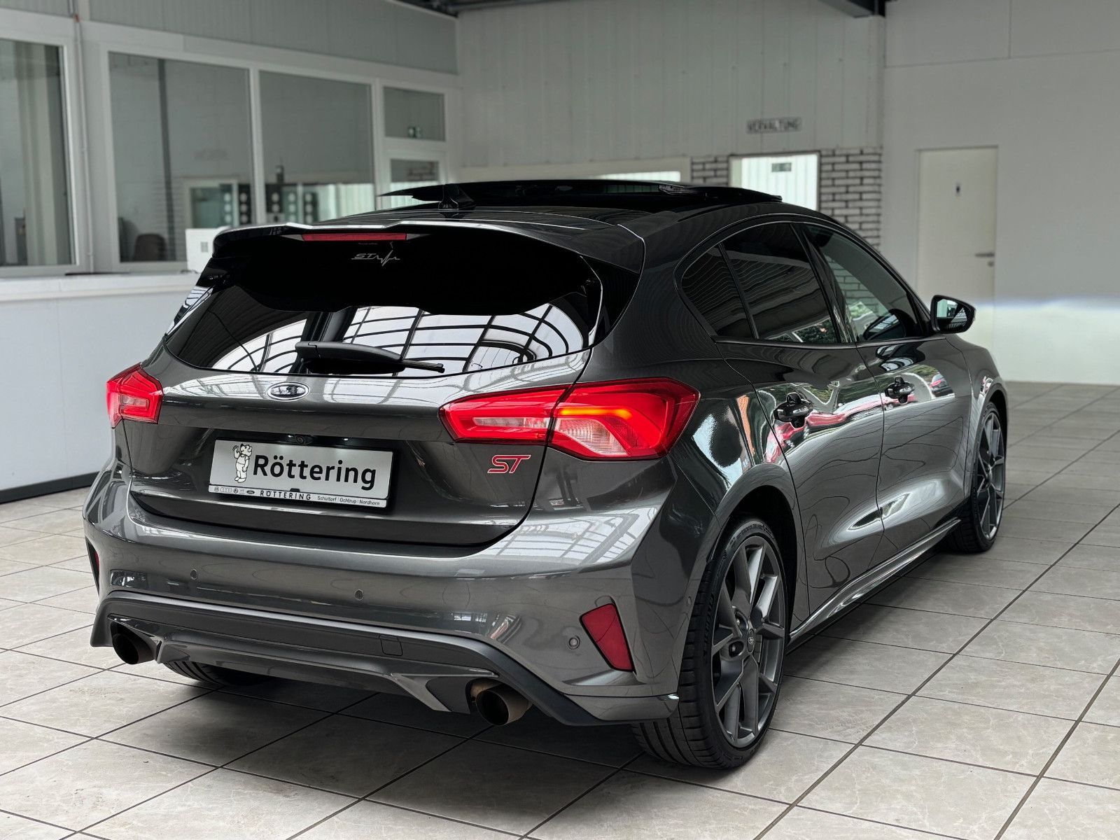 Fahrzeugabbildung Ford Focus  ST-Line +LED+Sport*