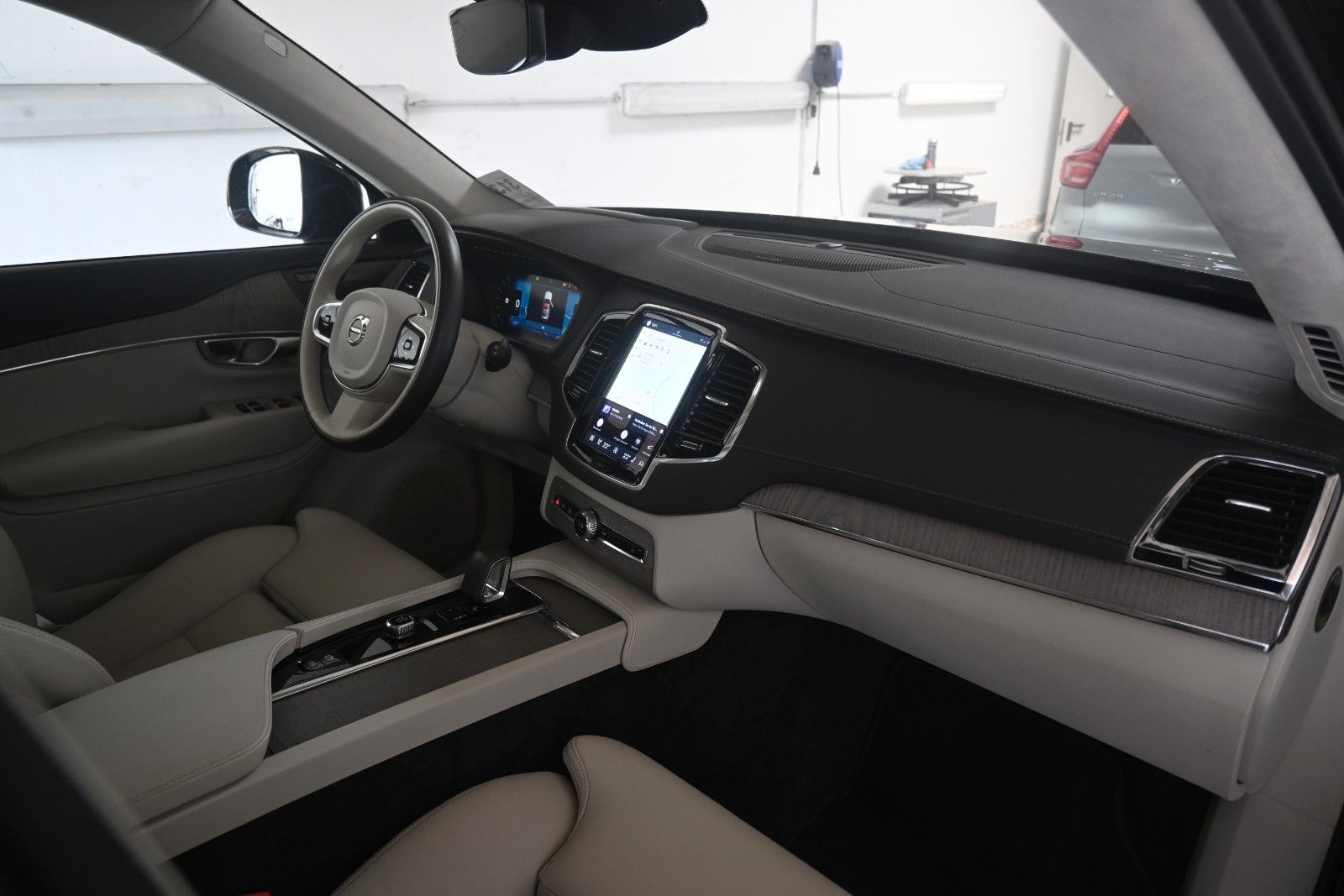 Fahrzeugabbildung Volvo XC90 T8 AWDUltimate Dark Recharge Plug-In Hybrid