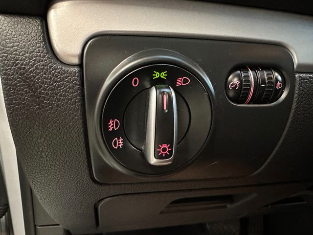 Volkswagen Golf VI Highline *Klima*SHZ*Navi*PDC*Sportpaket*