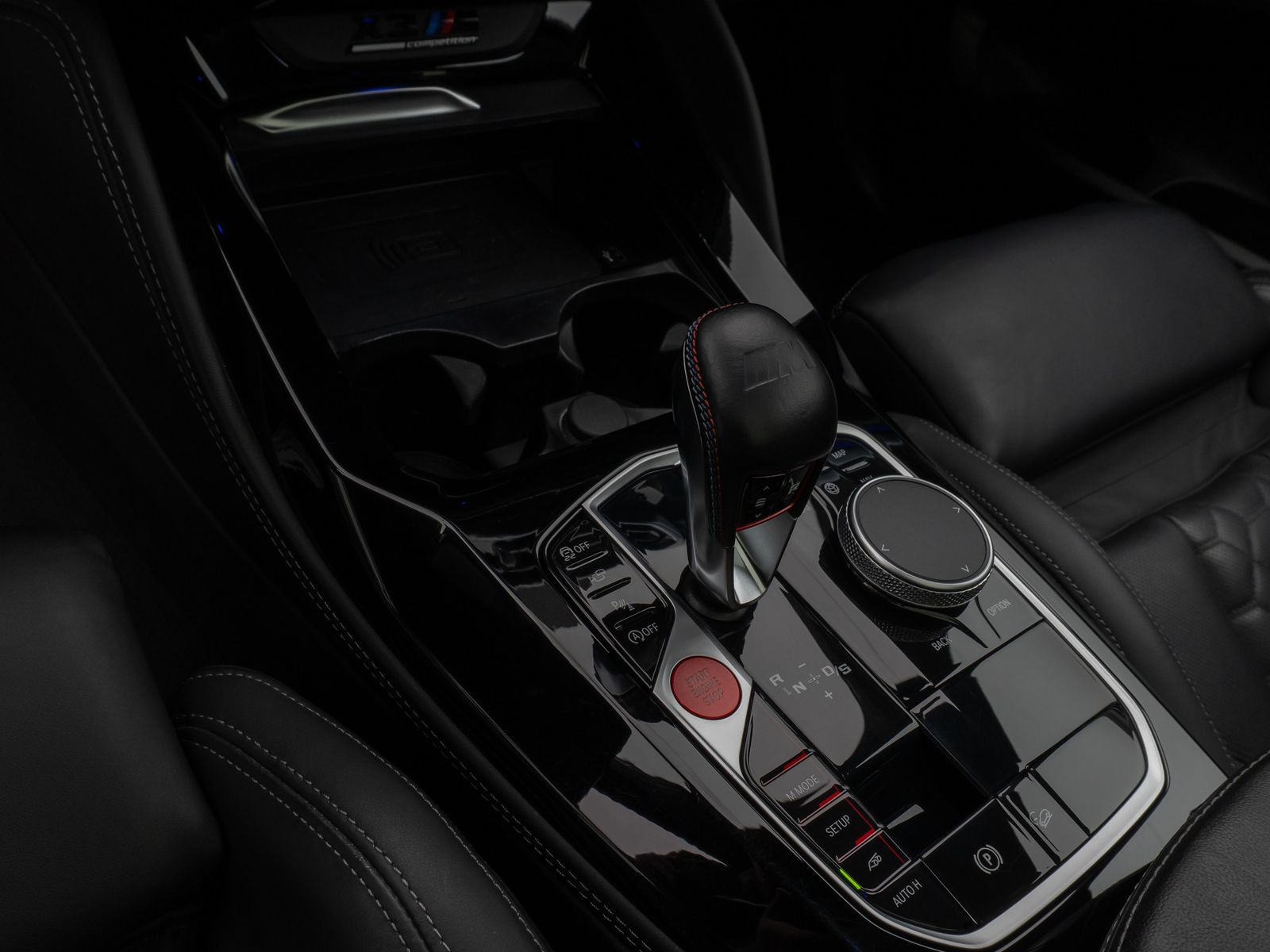 Fahrzeugabbildung BMW X3 M Competition Panorama Laser 360° HUD H/K AHK