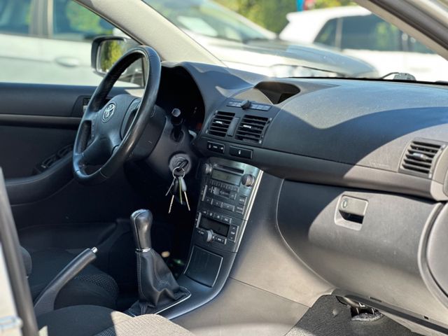 Toyota Avensis  1.8 Sol Liftback