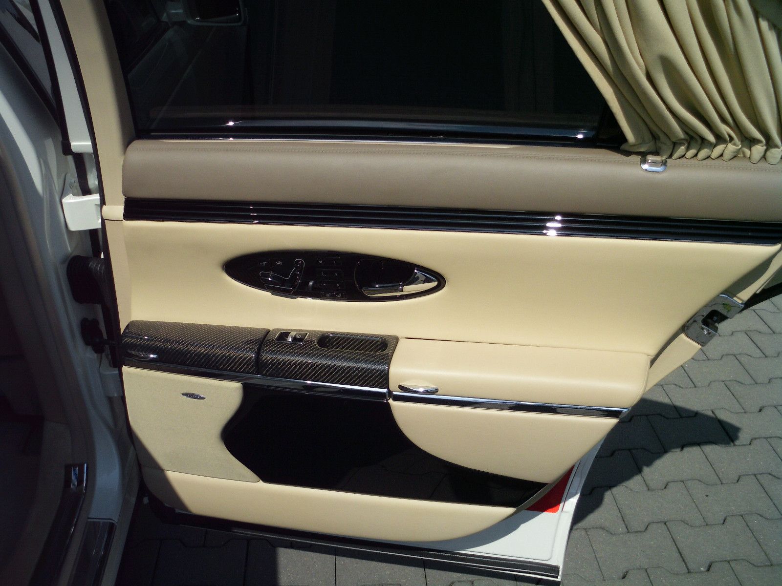 Fahrzeugabbildung Maybach 57 S Modell Facelift 2011