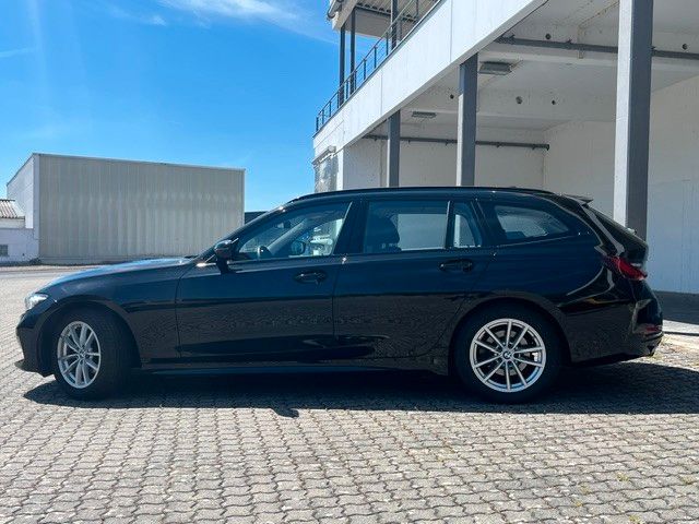 BMW 318i Touring Navi,Kamera,Adapt. LED,ACC,Sitzheiz foto 2