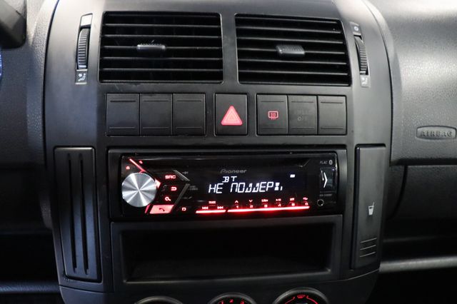 Fahrzeugabbildung Volkswagen Polo IV Comfortline|SERVO|KLIMA|ELK.FENSTER|TÜV