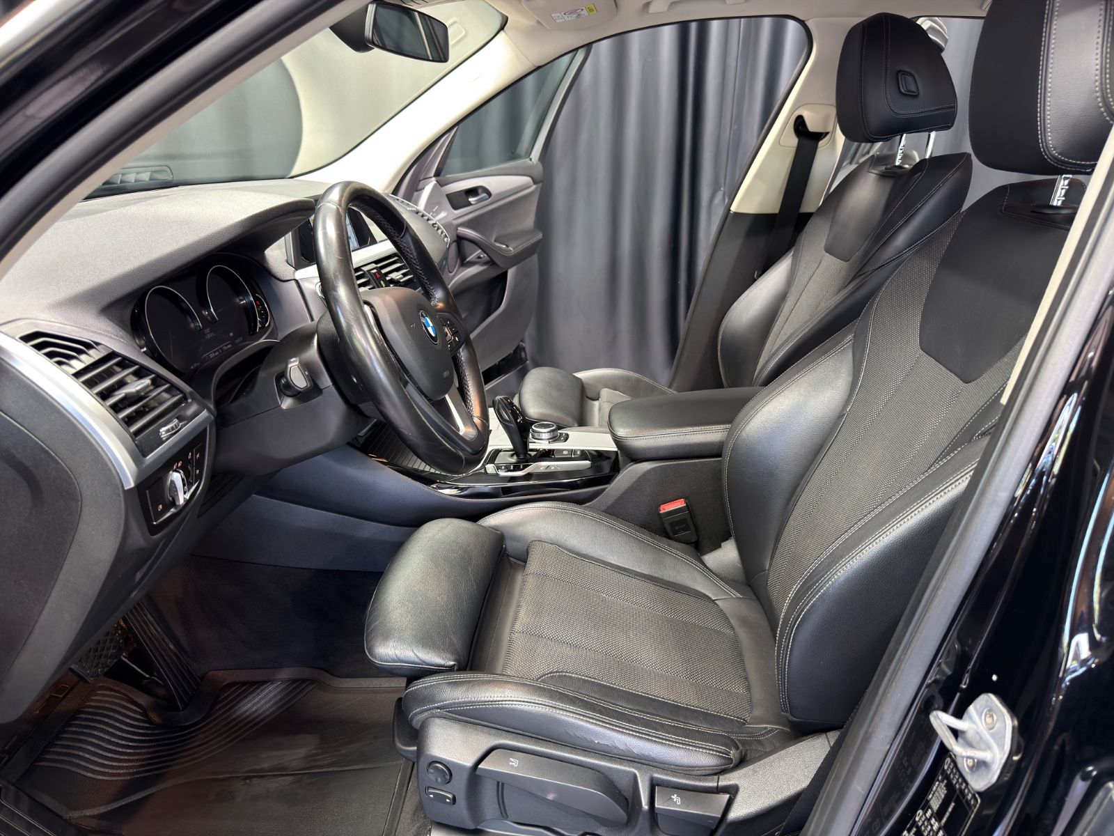 Fahrzeugabbildung BMW X3 xDrive 30d Advantage|HIFI|NAVI|AHK|