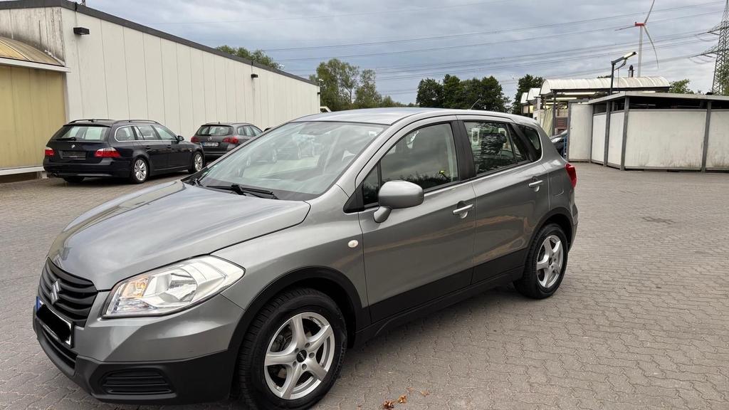 Suzuki SX4