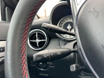 Fahrzeugabbildung Mercedes-Benz SLK 200 CGI Roadster AMG*Panorama*Memory*TOP*