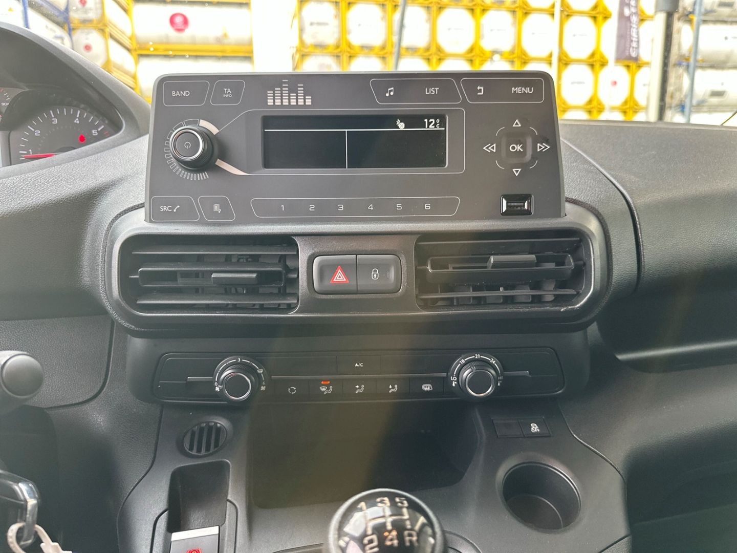 Fahrzeugabbildung Peugeot Partner Peugeot PART PRO EN L1 HDI75 DAB Notbrem