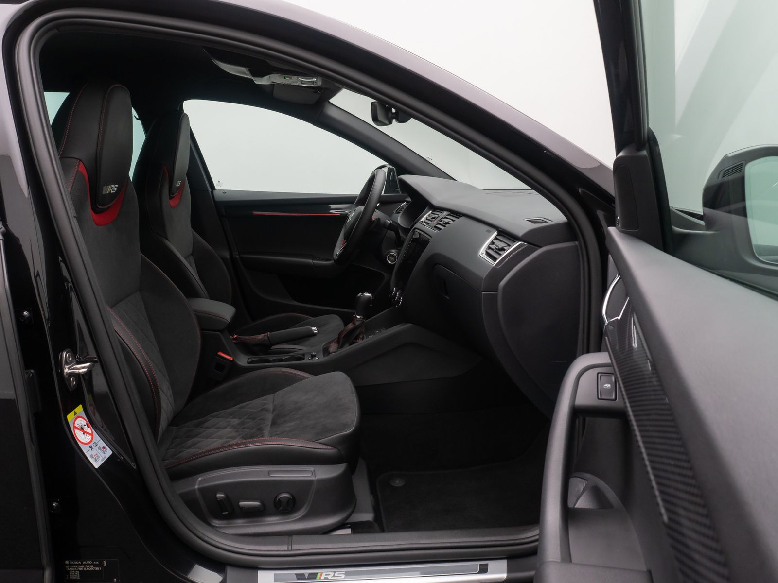 Fahrzeugabbildung SKODA Octavia RS 60 ACC Kamera SoundSys Memory DAB 18"