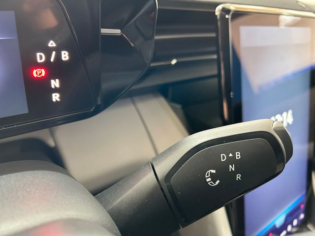 Ford Explorer Select RWD