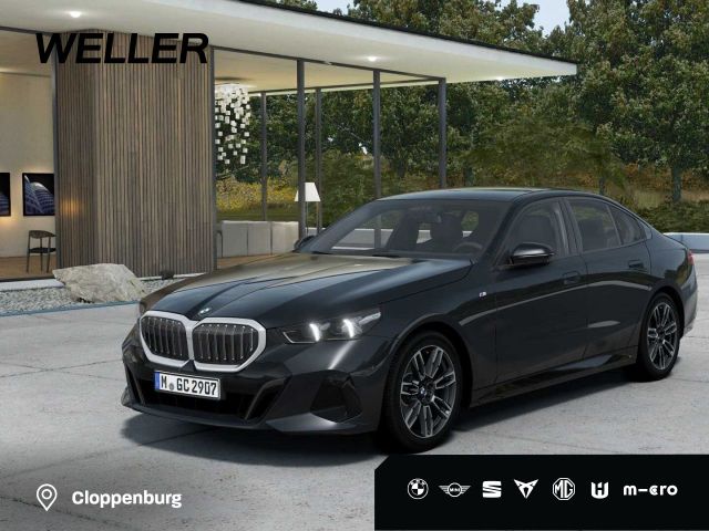 BMW 520d L. M-Sport AHK Da+ ACC TravelPaket Pa 19''