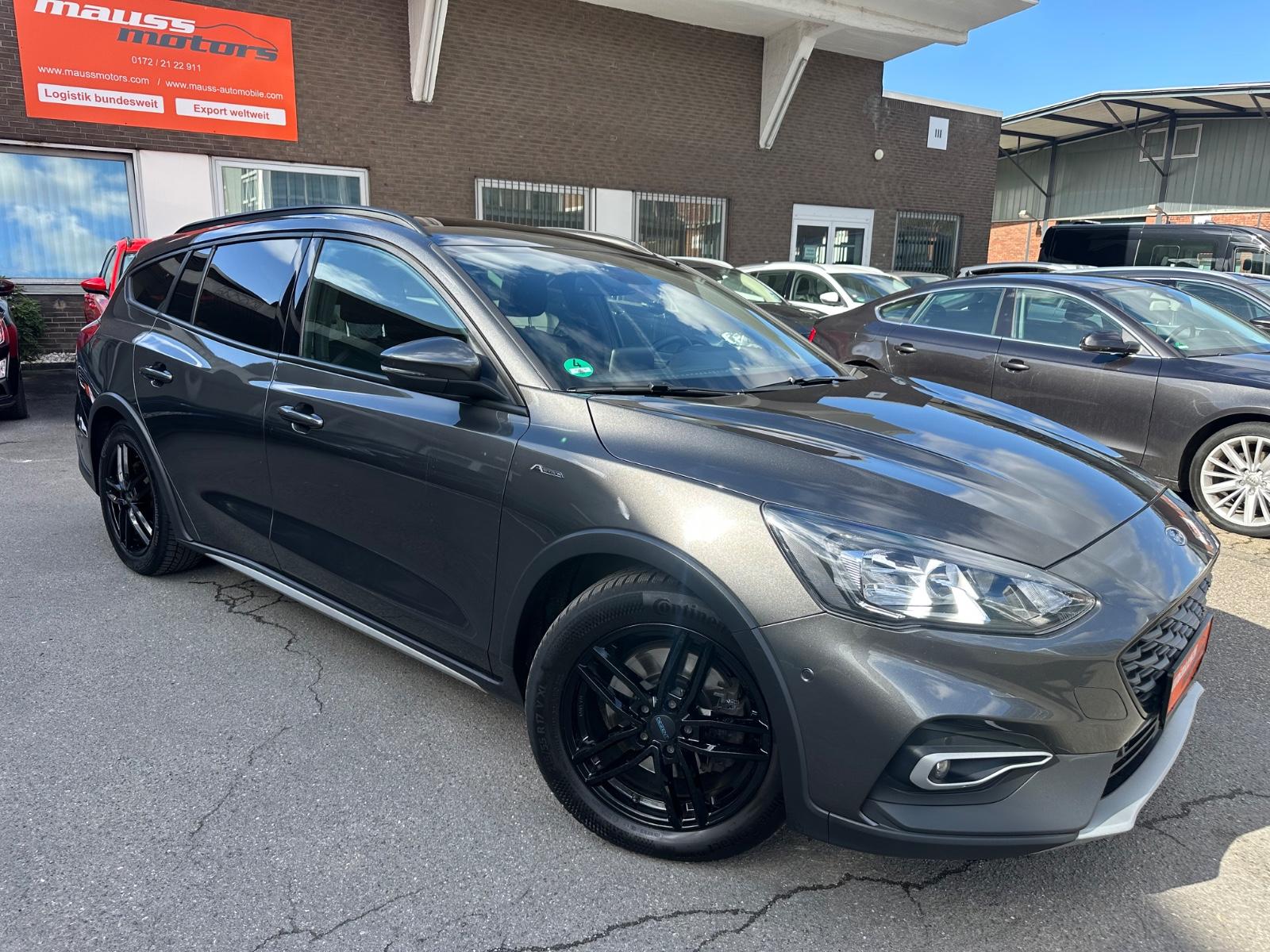 Ford Focus Turnier Active X ST LINE PANO LED  - 7742