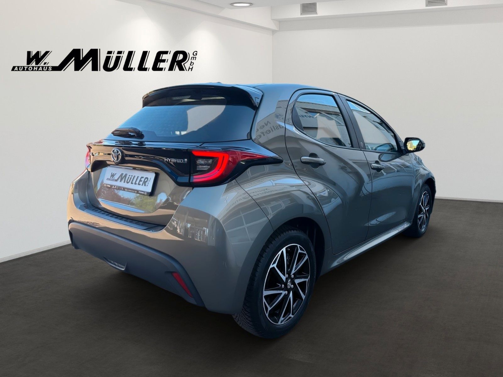 Fahrzeugabbildung Toyota Yaris Hybrid Team Deutschland