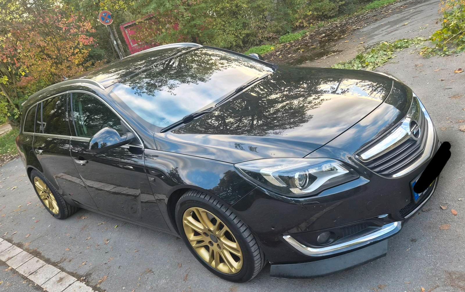 Opel Insignia 2015 — rear view