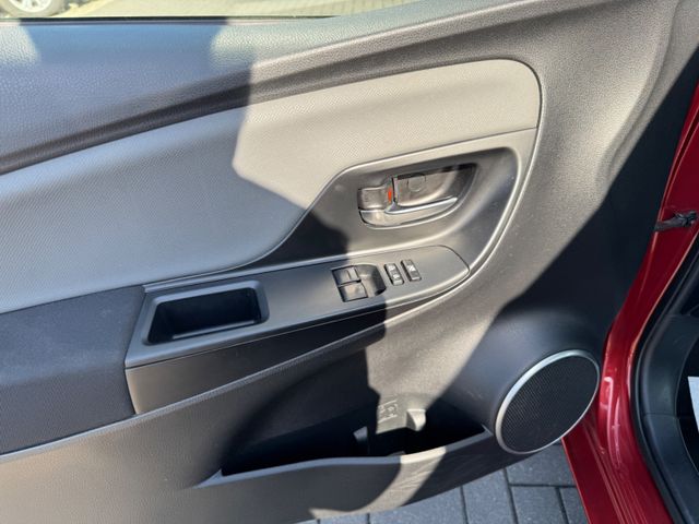 Toyota Yaris  Comfort Hybrid