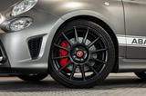 Abarth 595 esseesse 70 Years BEATS BREMBO AKRAPOVIC - Abarth 595: Esseesse