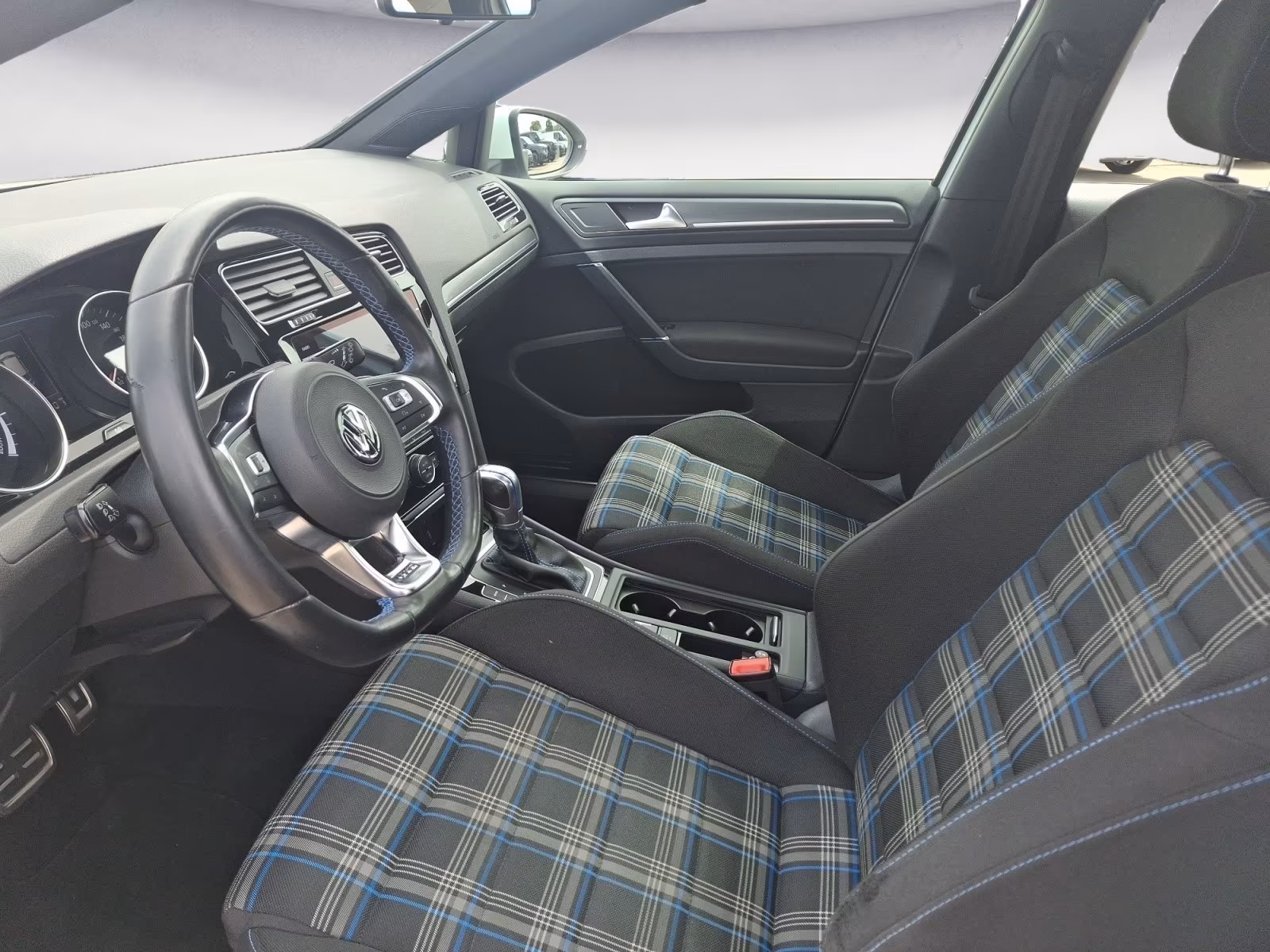 Volkswagen Golf 1.4 TSI DSG GTE *Sportsitze*Klimaanlage*LED