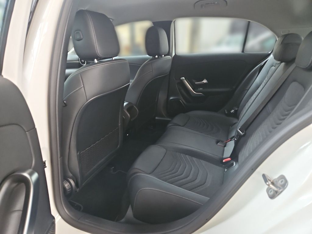 Fahrzeugabbildung Mercedes-Benz A 180 Progressive AHK Navi LED SHZ SpurH KAM DAB