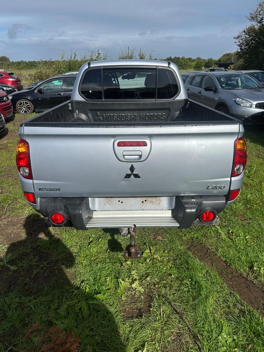 MITSUBISHI L200 2.5DI-D DOBBELT CAB 4WD | 178 ch | 4X4 | BVM