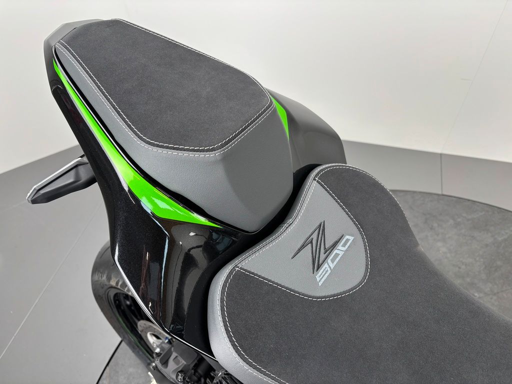 Fahrzeugabbildung Kawasaki Z900 SE *SC-PROJECT *SERVICE NEU *1390 KM