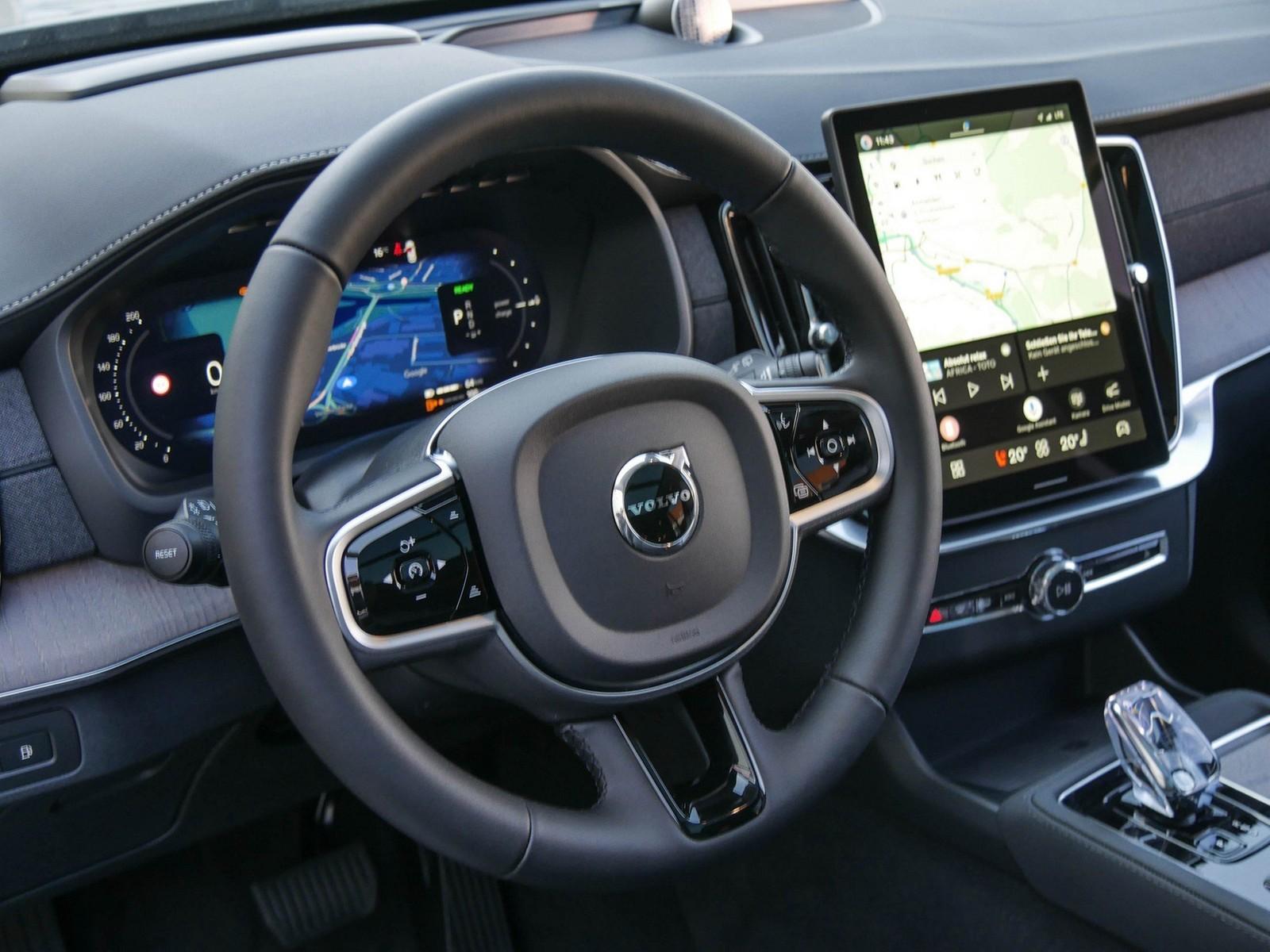 Volvo XC90 T8 Ultra Dark Reskin Sitzbelüftung*B&W*Luft