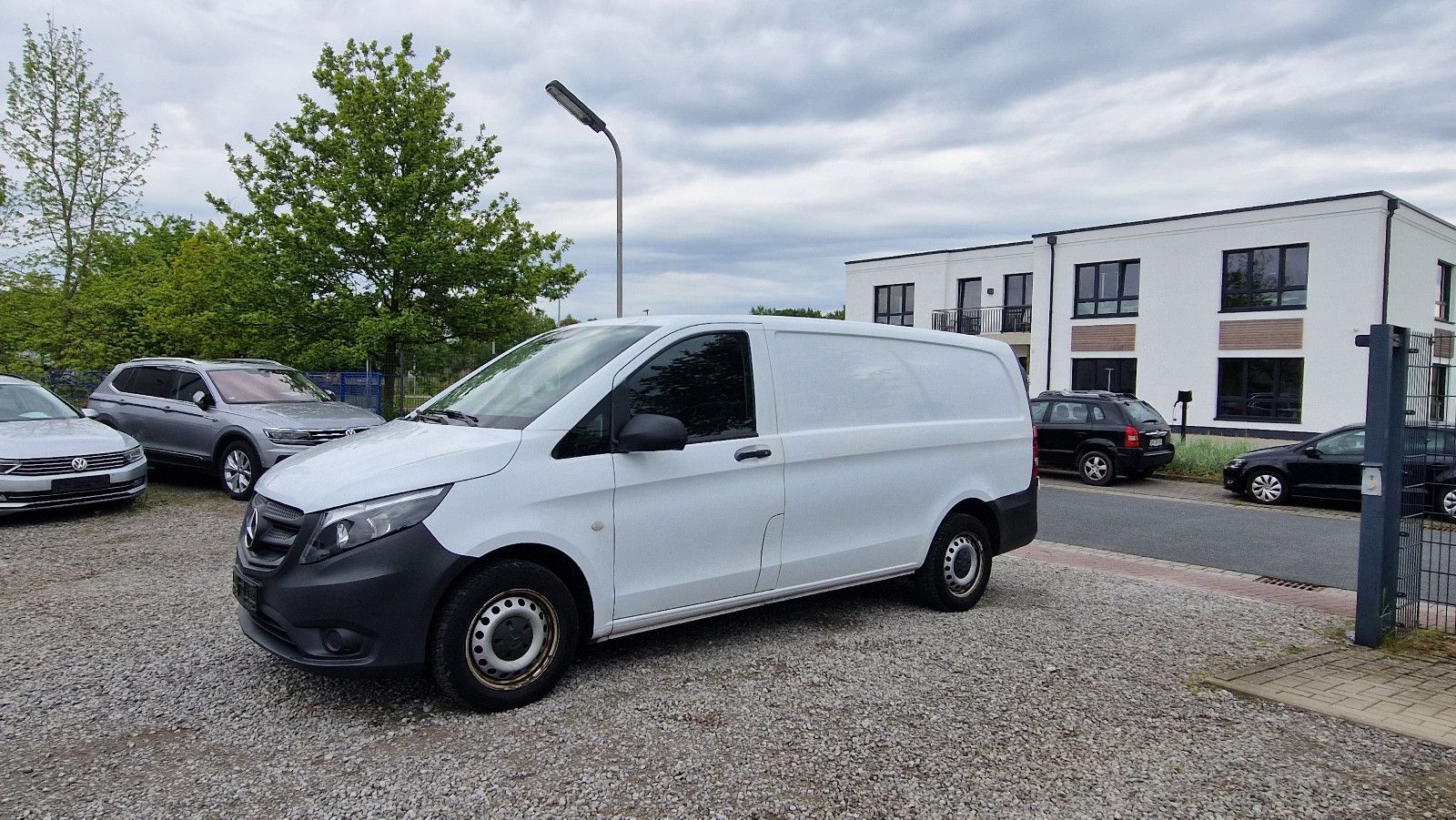 MERCEDES-BENZ Vito Kasten 114 CDI  RWD Lang -KLIMA*AHK*100KM-
