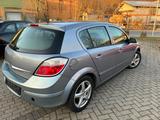 Opel Astra 1.6 Edition 77kW - Opel Astra aus 2004: 1.6