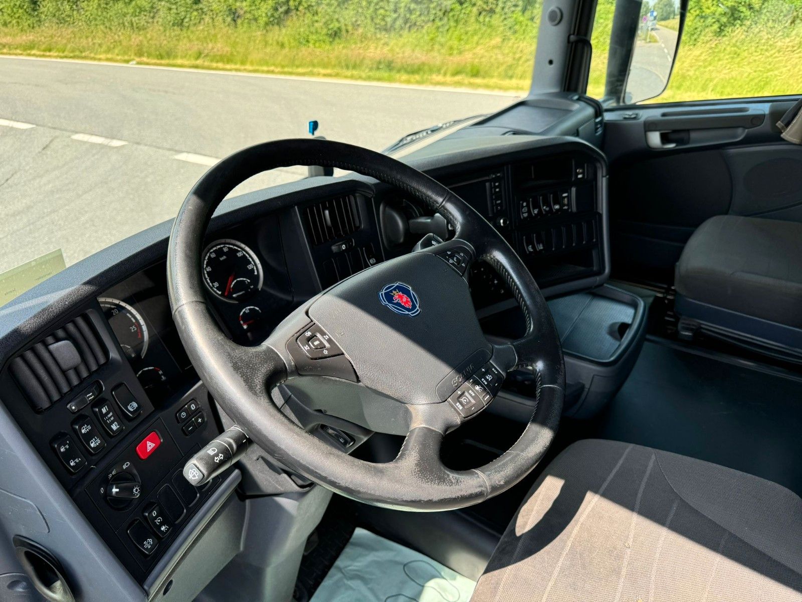 Fahrzeugabbildung Scania R 450 Sattelzugmaschine 4x2