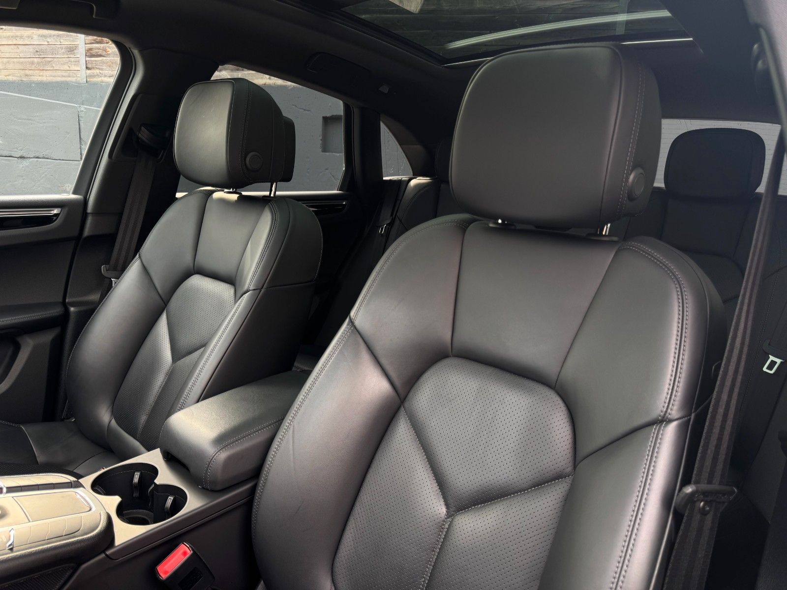Fahrzeugabbildung Porsche Macan S V6 Pano Kamera Leder St-Heiz. Memory