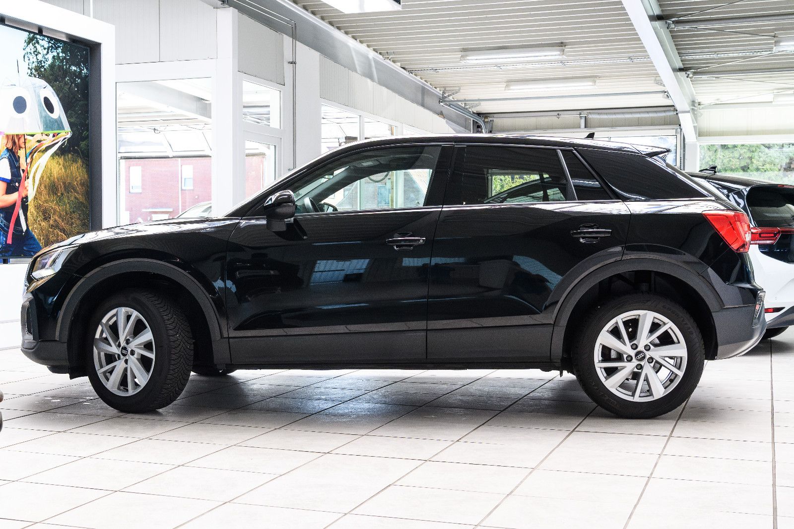 Fahrzeugabbildung Audi Q2 35 TFSI S tronic LED/SZH/RFK/NAVI/GJR
