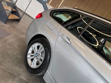 BMW 320d xDrive Touring Aut.*LED*NAVI*SHZ*PDC*ALLRAD