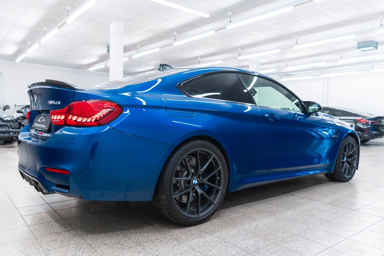 Fahrzeugabbildung BMW M4 CS Head UP LED NAV KAM PDC DKG