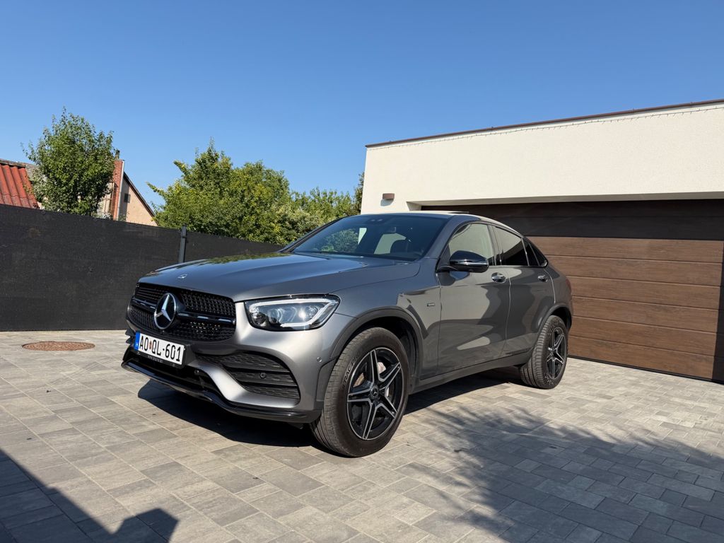 Image of Mercedes-Benz GLC 300
