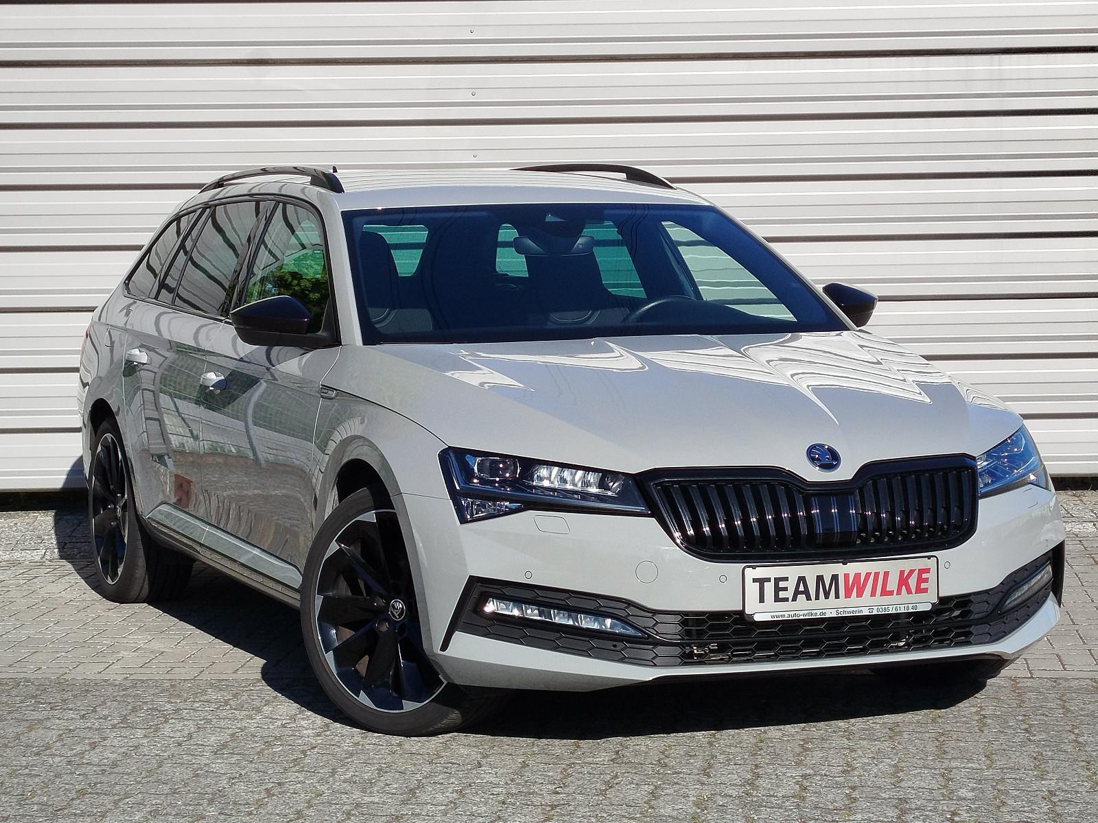 Skoda Superb Combi Sportline Navi LED SHZ