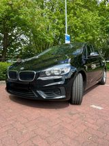 BMW 216d Active Tourer mit viel Ausstattung - BMW 216 von privat
