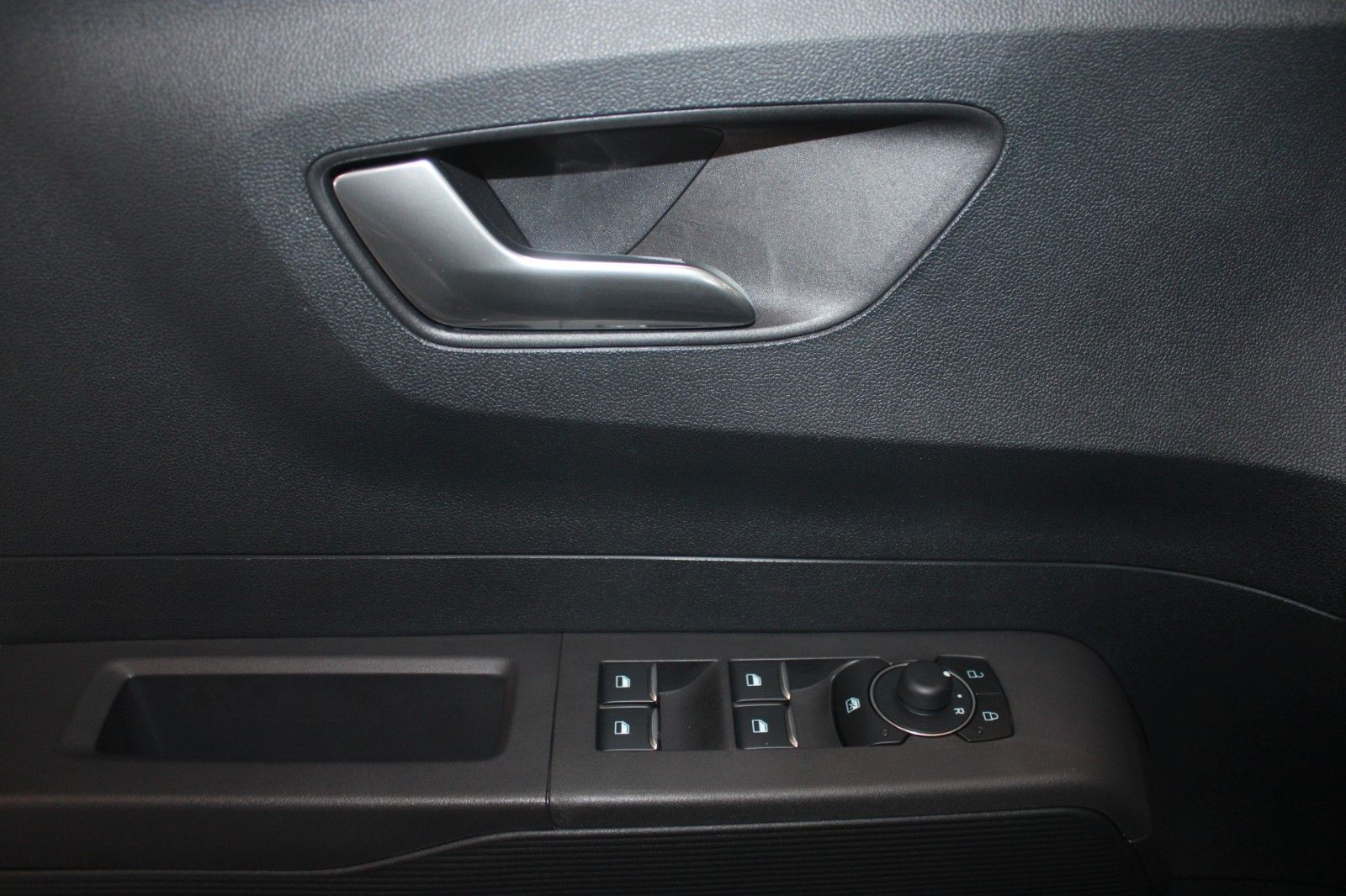 Fahrzeugabbildung Ford Tourneo Courier Titanium Automatik FahrerAssPak