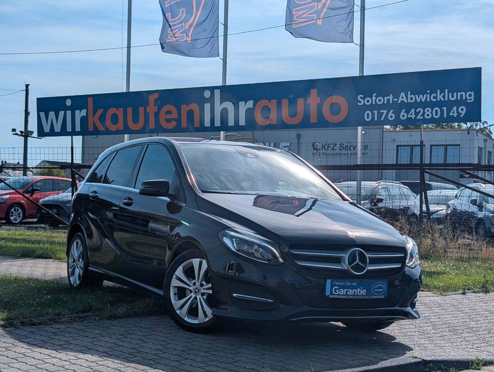 MERCEDES-BENZ B180*1-HAND*AUTOMATIK*PDC V-H*TEMPOMAT*NAVI !!