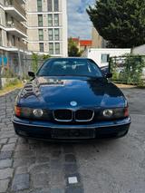 BMW E39 528i Lim. Schalter*Leder*PDC*Klima