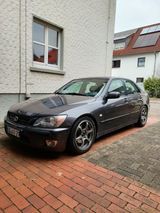Lexus IS 200 - - - Lexus IS 200: Limousine