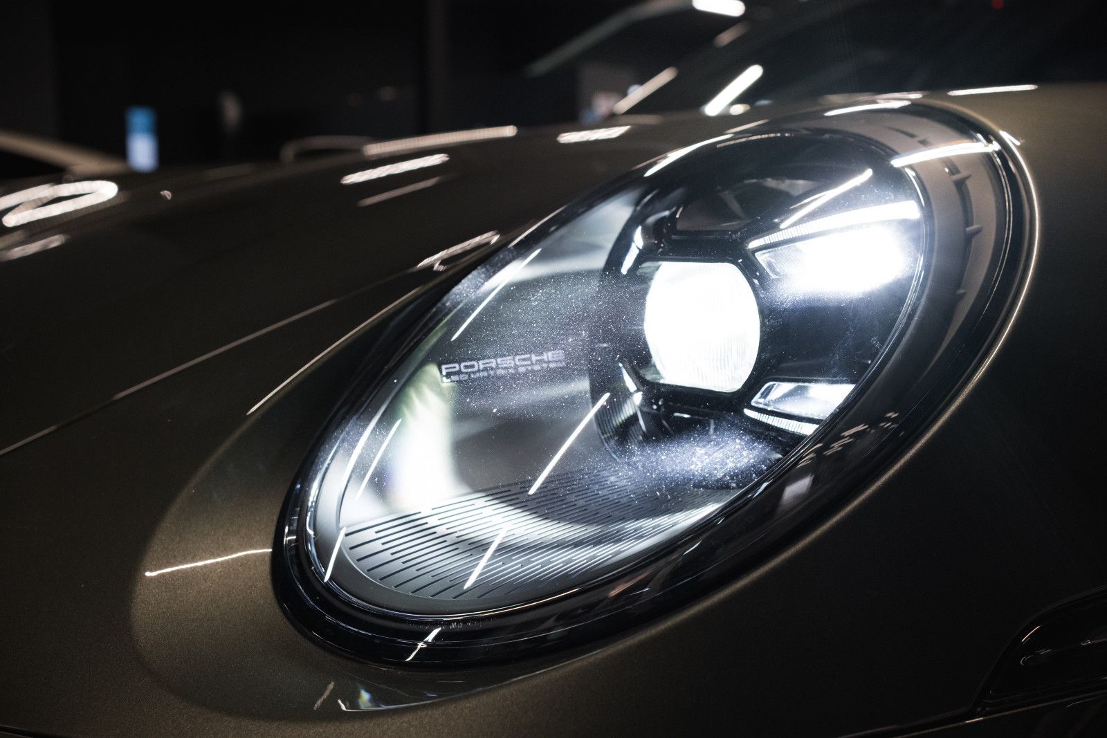 Fahrzeugabbildung Porsche 992/911 Turbo 50 Jahre Heritage-Nachtsicht-Inno