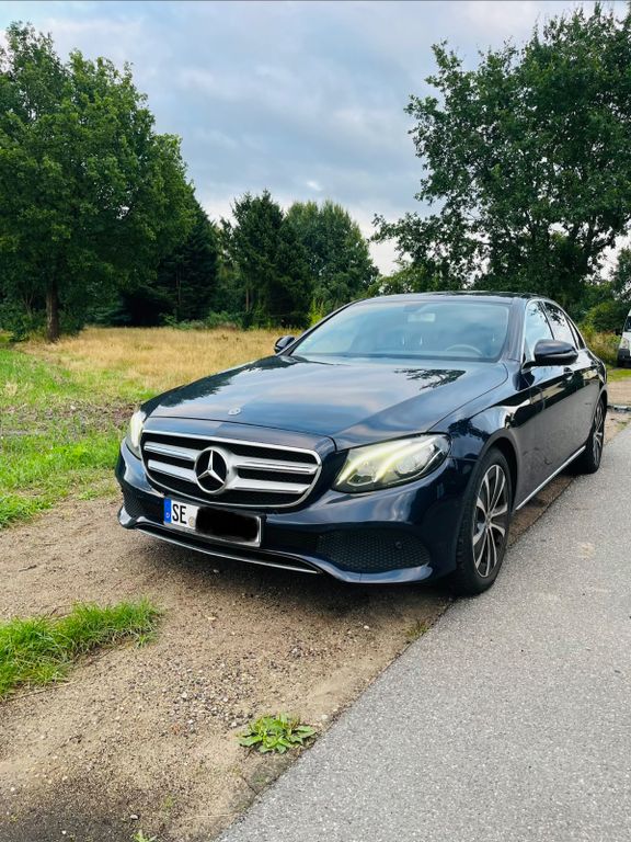 Image of Mercedes-Benz E 200
